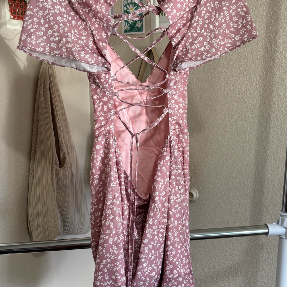 ୨୧ ･ﾟ✧ White Fox Boutique Pink Print Mini Dress NWT - Picture 6 of 7
